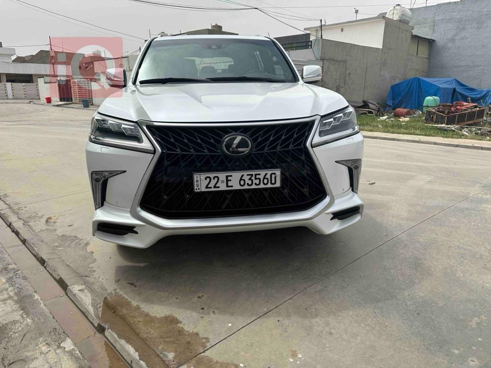 Lexus LX